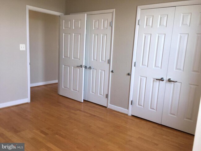 Building Photo - 1308 Clifton St NW