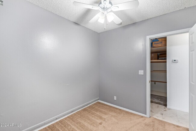 Building Photo - 8902 E Cholla St