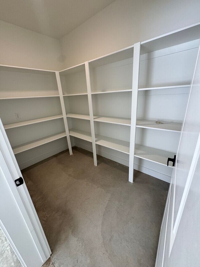 Building Photo - New Build