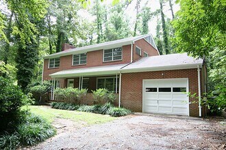 Building Photo - Charming 4BR, 2.5BA Durham Home Minutes from Duke University!