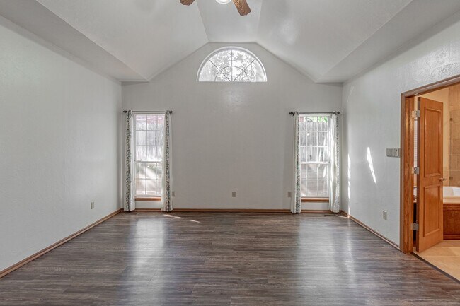 Building Photo - Beautiful 4-Bedroom, 3-Bath Home with 3-Ca...