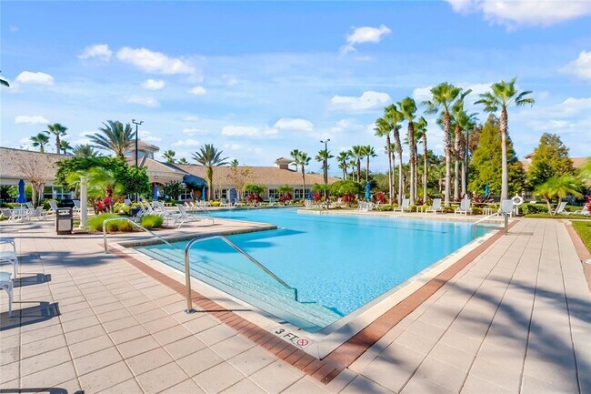 Building Photo - 8304 Portofino Dr