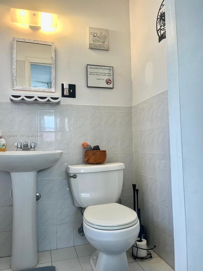 Building Photo - 3775 NW 13th St