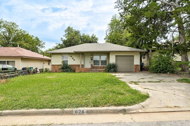 Building Photo - Charming 3-Bedroom Home Near the Capitol –...