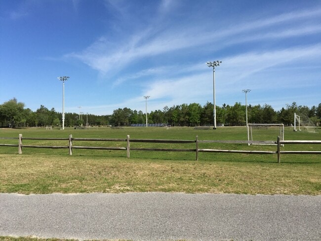 Building Photo - Turnkey 3 Bedroom Home in Firefly Community at Hammock Bay!