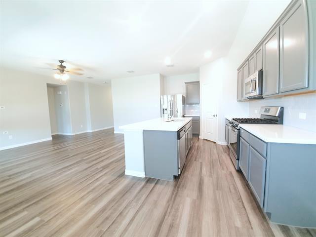 Building Photo - 822 Spruce Ln