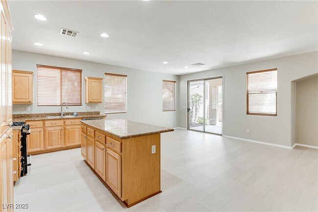 Building Photo - 1221 Sonatina Dr