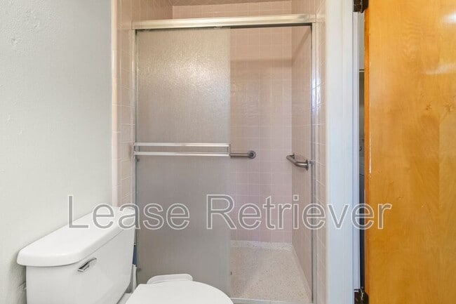 Building Photo - 1265 Slayton Dr