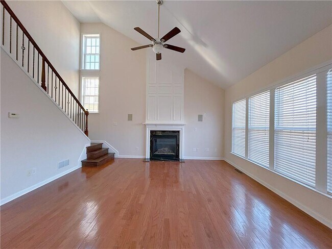 Building Photo - 810 Courageous Ct