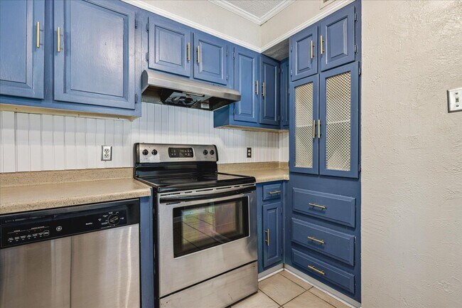 Building Photo - 1532 Christine Cove