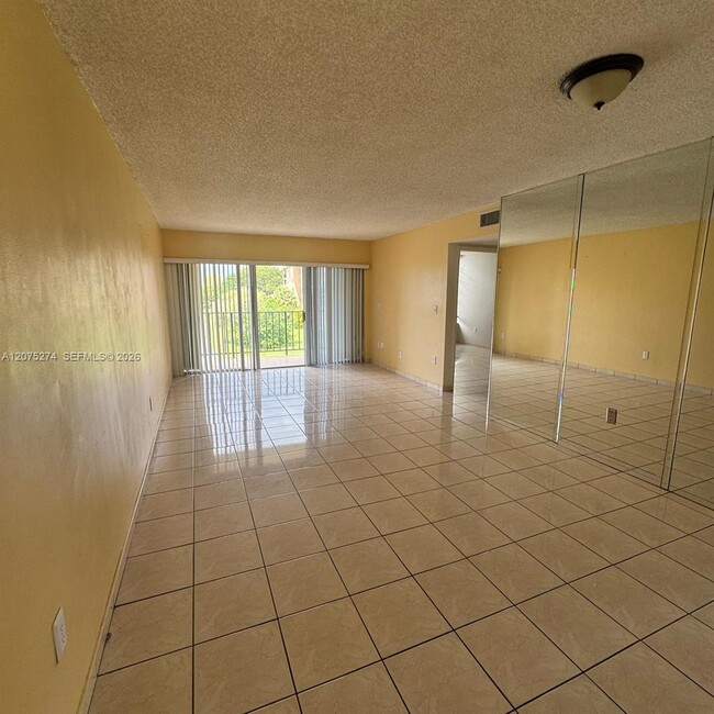 Building Photo - 506 NW 87th Ave