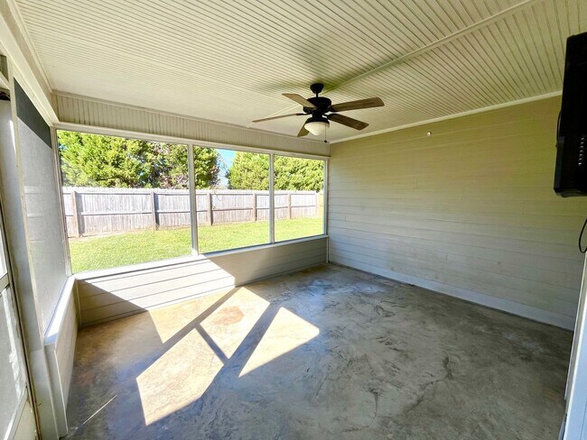 Building Photo - 5171 Abbott Cir