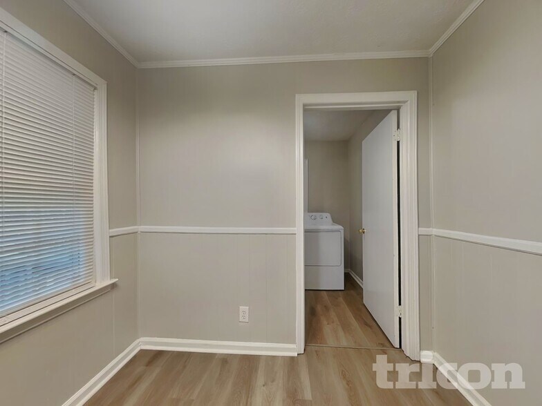 Building Photo - 5555 Richland Dr