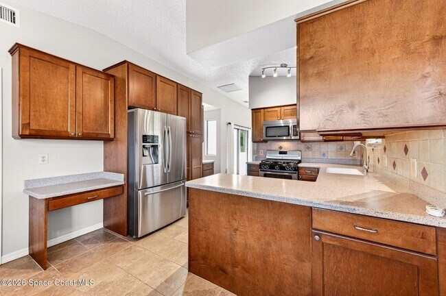 Building Photo - 810 Parkside Pl