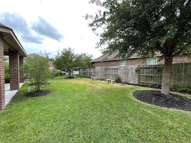 Building Photo - 19506 Mills Glen Drive