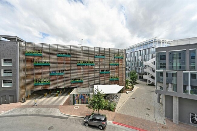 Building Photo - 1701 Simond Ave Ave