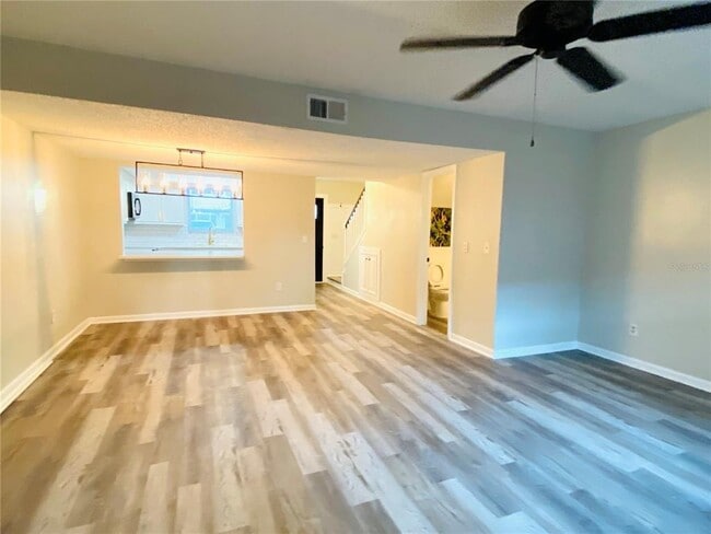 Building Photo - 148 Douglas Rd W