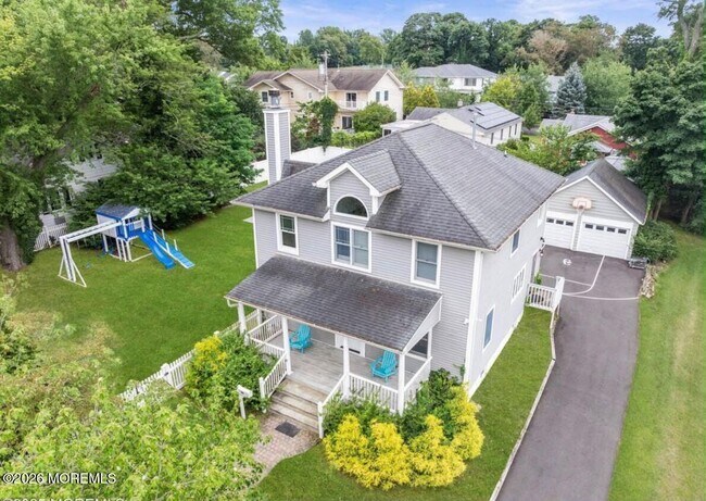 Building Photo - 250 Alpern Ave