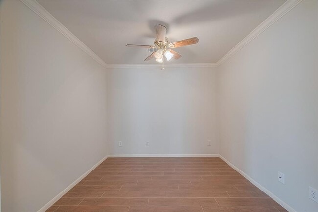 Building Photo - 11106 Fairway Dr