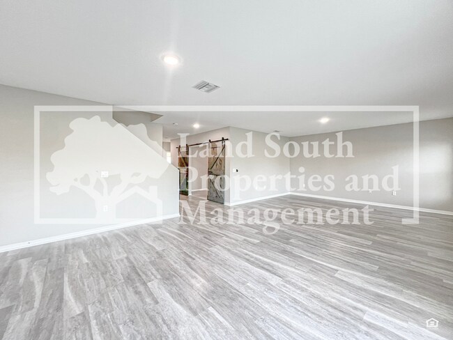 Building Photo - 5484 Siltstone St