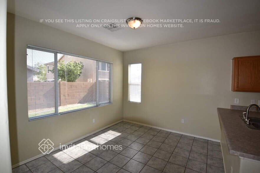 Building Photo - 8743 E Kilarea Ave