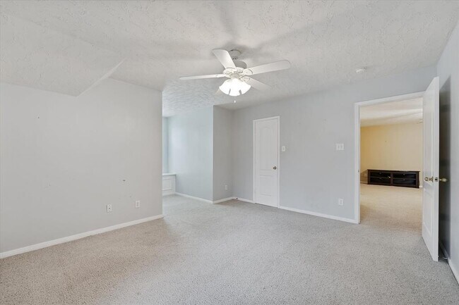 Building Photo - 4426 Park Bend Dr