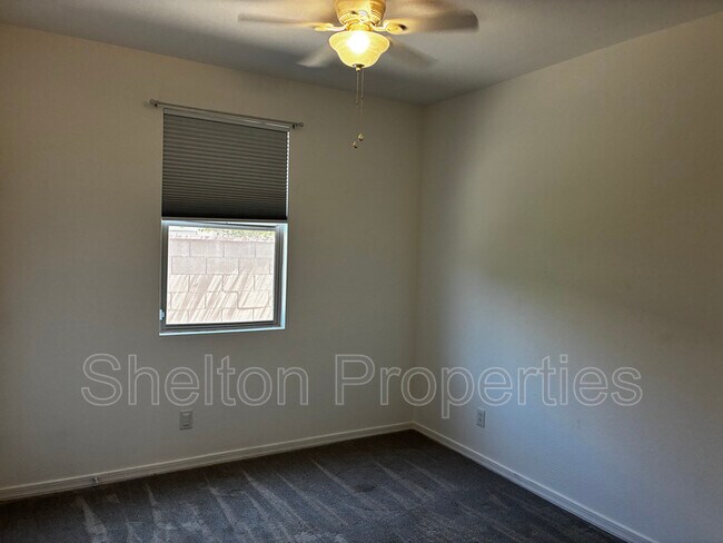 Building Photo - 10326 E Corbin Ave