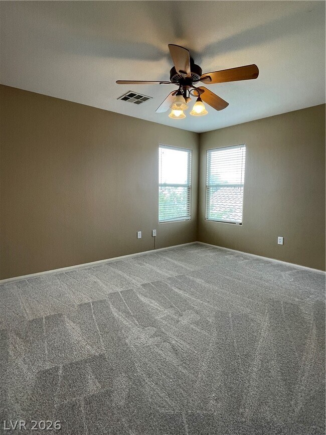 Building Photo - 3590 Laguna Veneta Ave