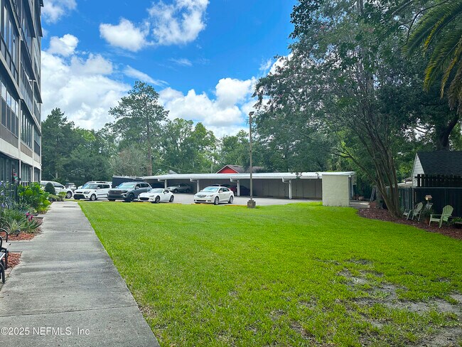 Building Photo - 1071 Edgewood Ave S