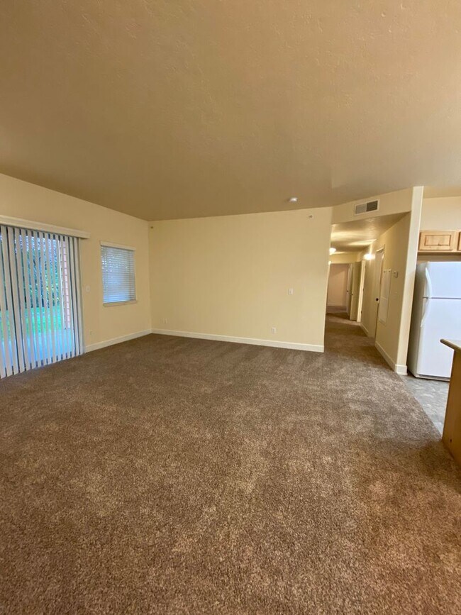 Building Photo - 6800 N Spurwing Loop