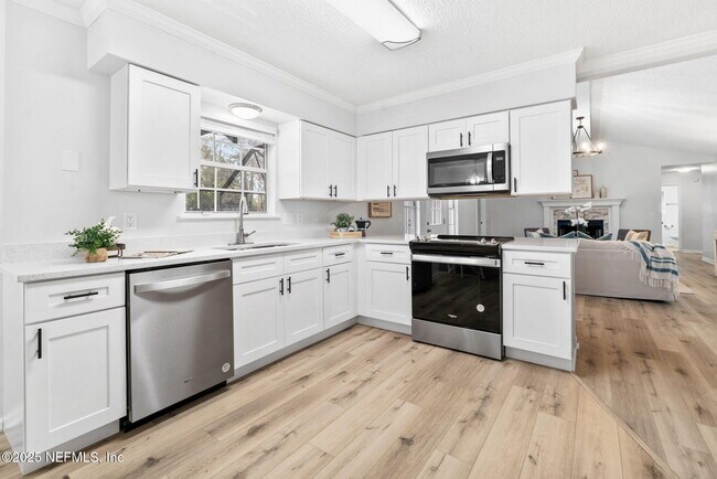 Building Photo - 1778 Providence Hollow Ln
