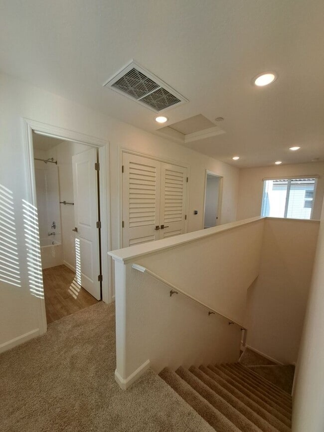 Building Photo - Beautiful 3-Bedroom Home in Gated Clovis Community!