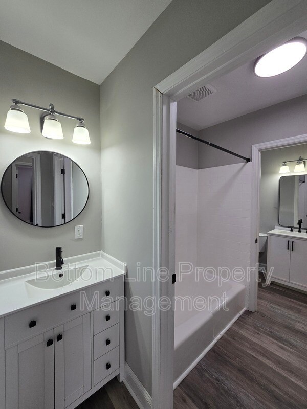 Building Photo - 5949 Quail Hollow Rd