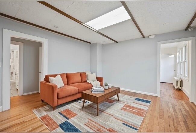 Building Photo - 8 Smith St