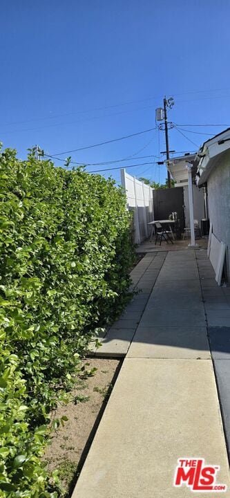 Building Photo - 17550 Willard St