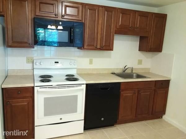 Building Photo - 1 br, 1 bath Apartment - 435 Shirley St 26
