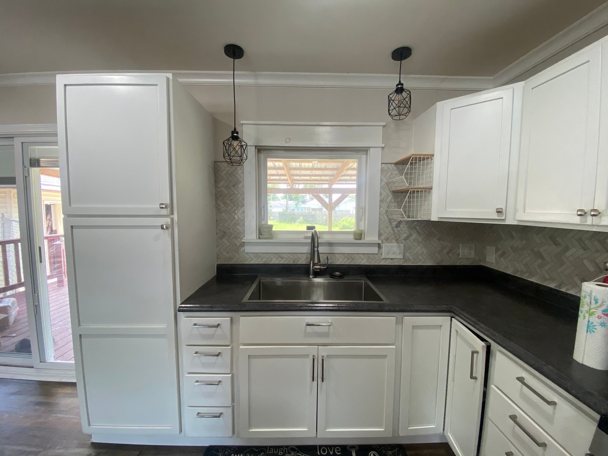 Building Photo - 817 Hiawatha Dr