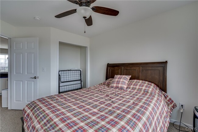 Building Photo - 117 MillCreek Ln