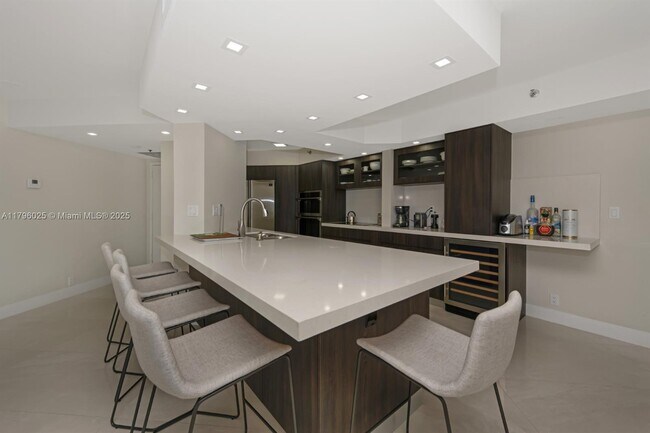 Building Photo - 6767 Collins Ave
