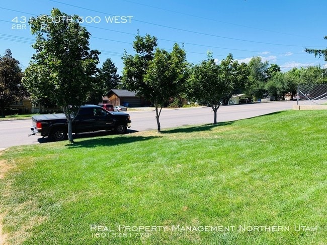 Building Photo - 2 Bedroom 1 Bath Brigham Duplex.