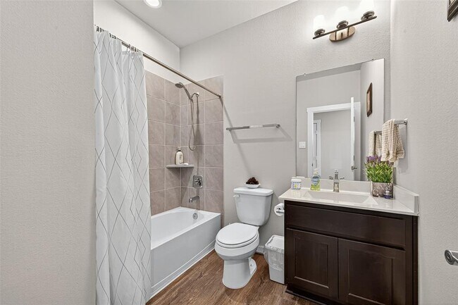 Building Photo - 3806 Favor Frst Ct