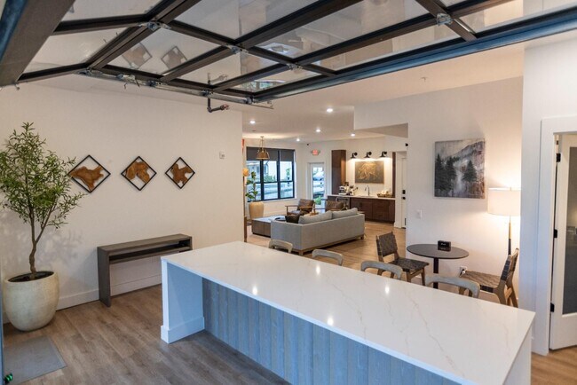 Building Photo - Tributary 50 Unit 209