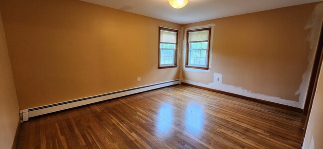 Building Photo - 441 First Parish Rd