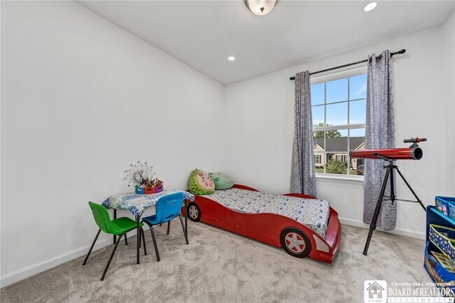 Building Photo - 27 Middlebury Ln