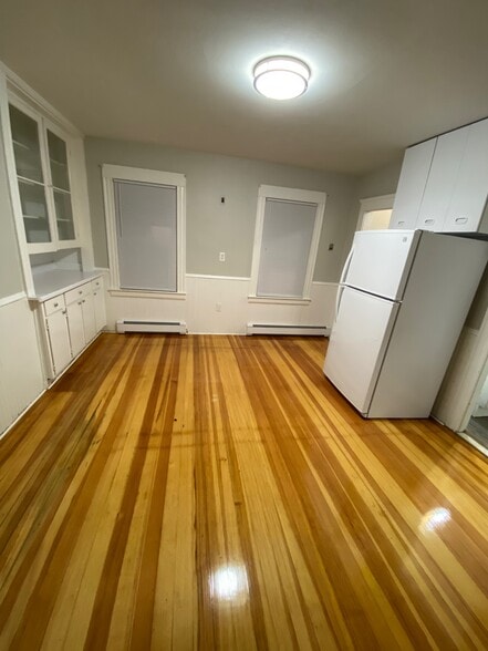 Kitchen - 78 Fort St