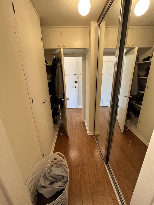 Building Photo - 950 25th St NW