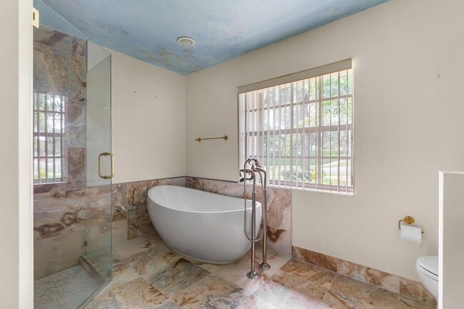 Building Photo - 4806 S Lee Rd