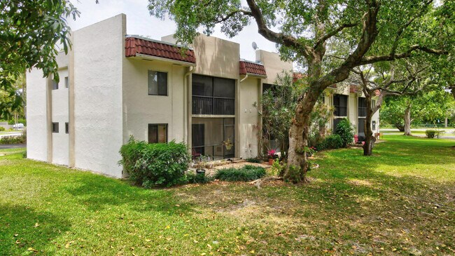 Building Photo - 110 NW 70th St