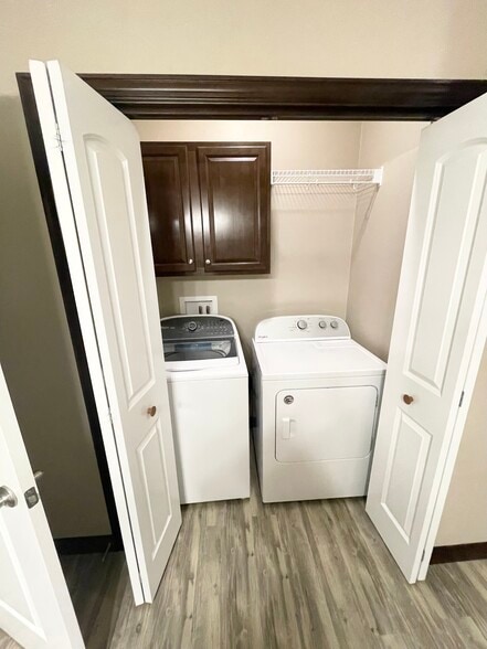 Building Photo - W6912 Sunnyvale Ln