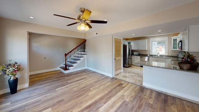 Primary Photo - 1601 Forest Ave